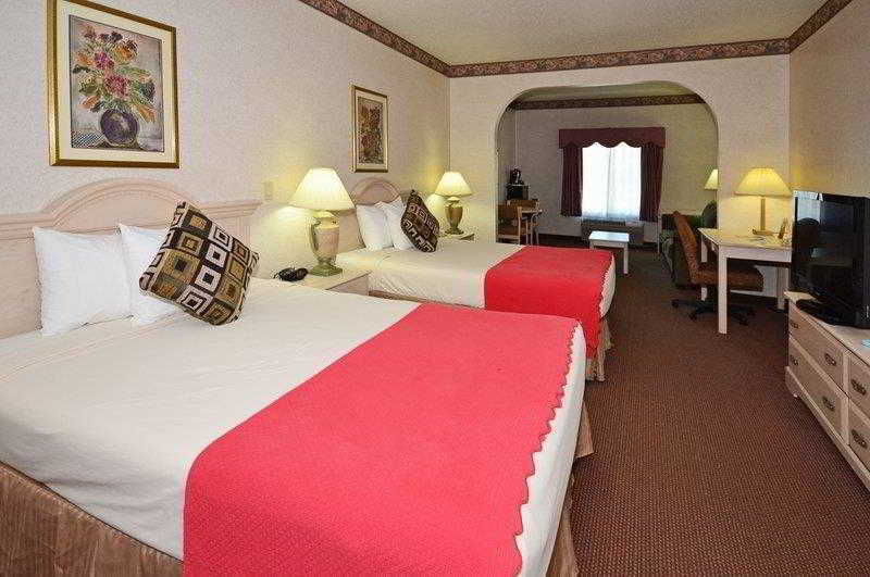 Best Western Plus Des Moines West Inn & Suites Clive Pokój zdjęcie