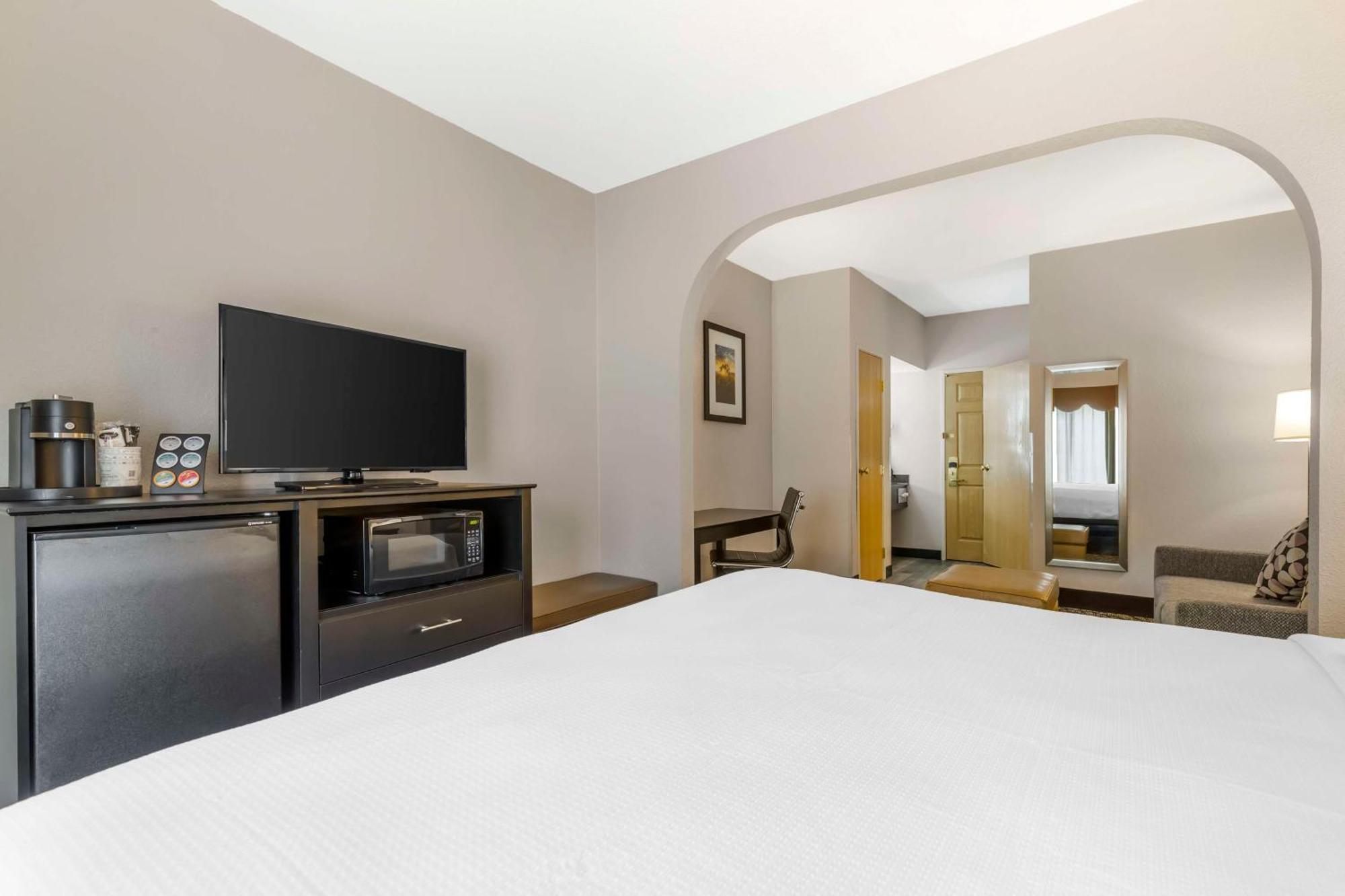 Best Western Plus Des Moines West Inn & Suites Clive Zewnętrze zdjęcie