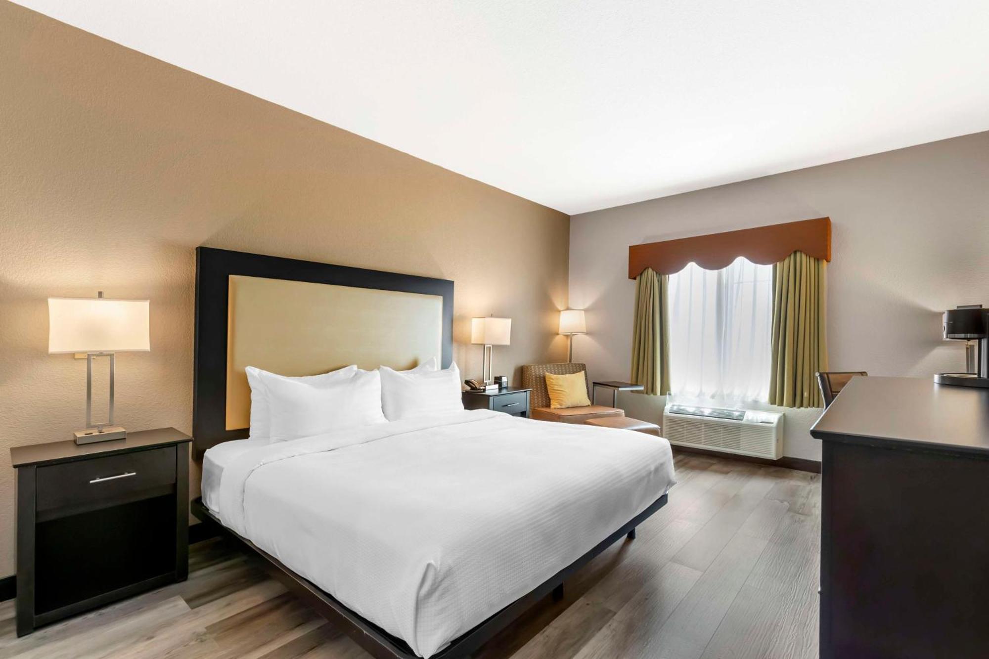 Best Western Plus Des Moines West Inn & Suites Clive Zewnętrze zdjęcie