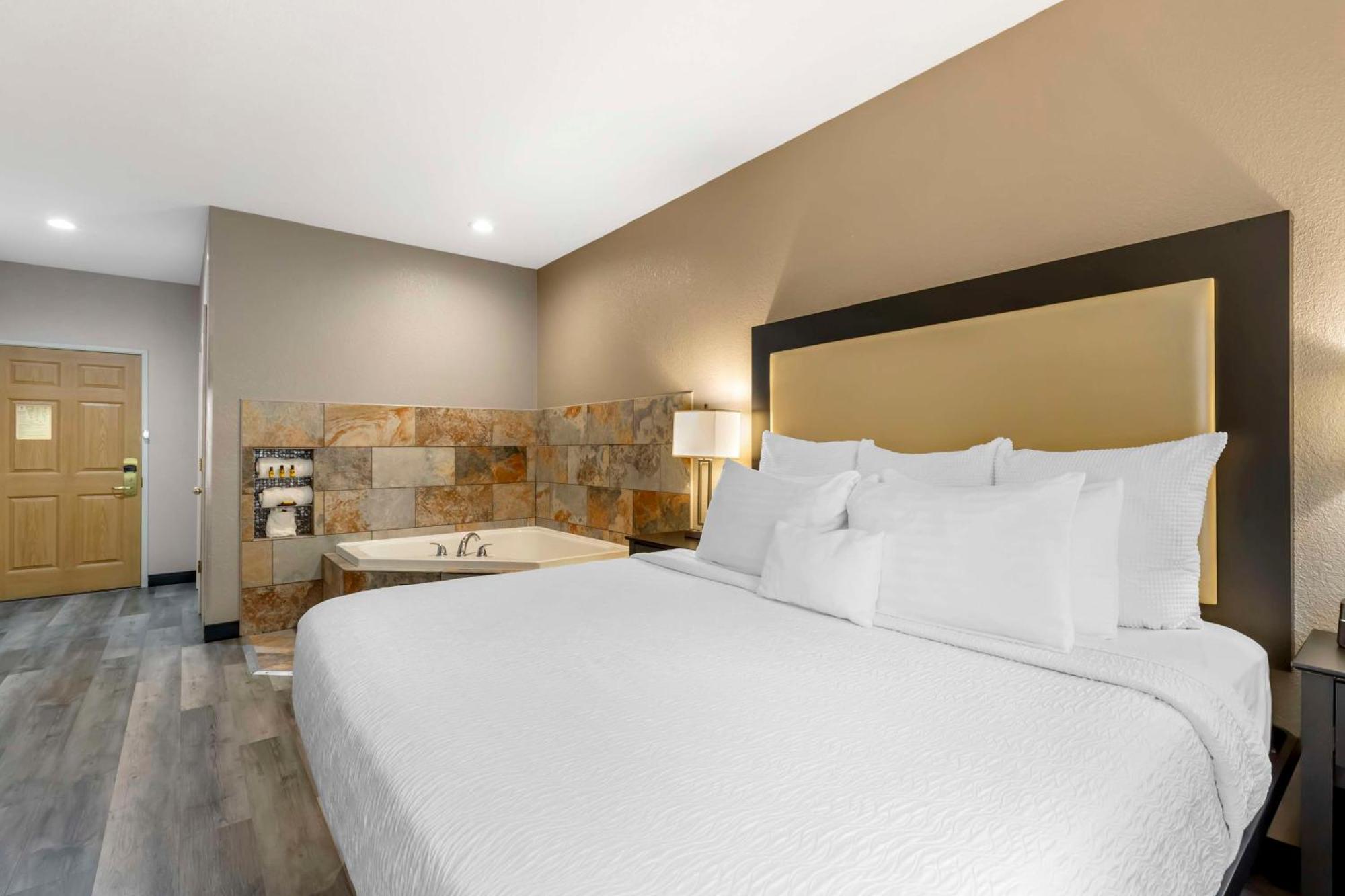 Best Western Plus Des Moines West Inn & Suites Clive Zewnętrze zdjęcie
