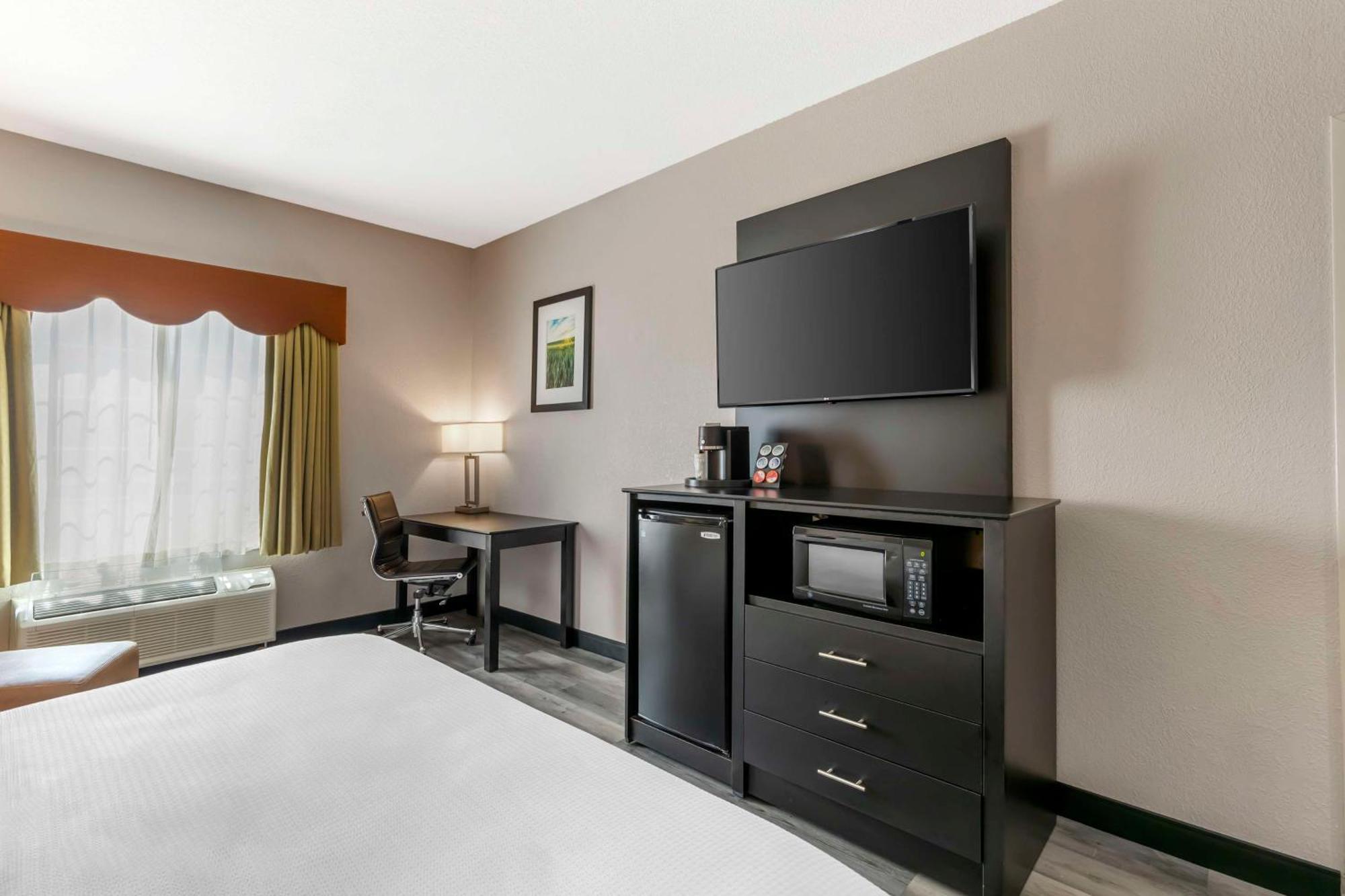 Best Western Plus Des Moines West Inn & Suites Clive Zewnętrze zdjęcie