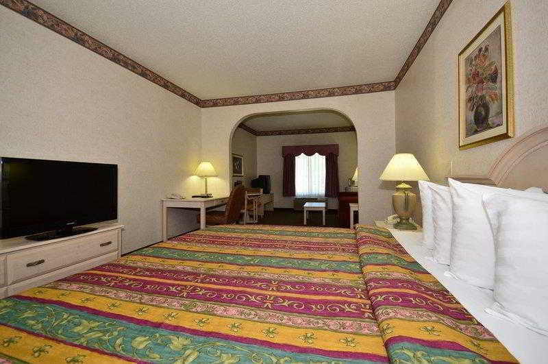 Best Western Plus Des Moines West Inn & Suites Clive Zewnętrze zdjęcie